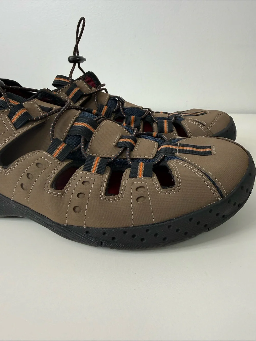 Clarks Flintstone Closed Toe Leather Adjustable Bungee Sandal Men's Size 11 NEW